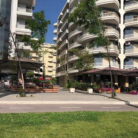 Ari'S Apartment Vlorë Exteriör bild